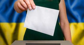 Ukrayna Erken Parlamento Seçimlerine Gidiyor